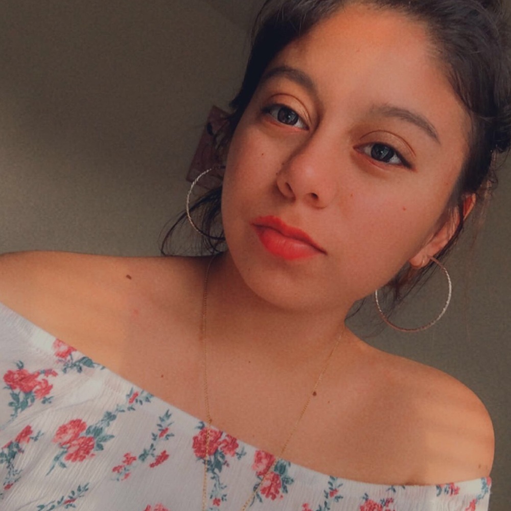 Meet your Posher, Estefani